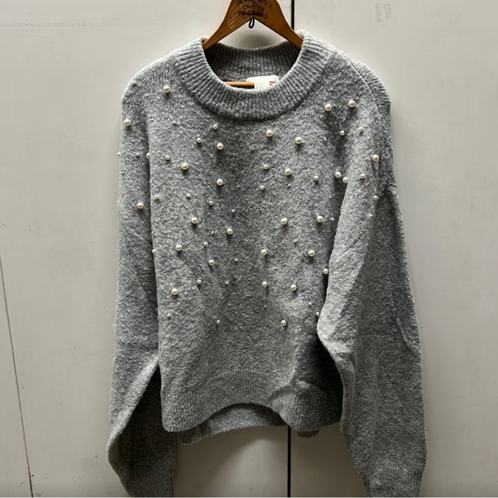 Sweater with pearl detail